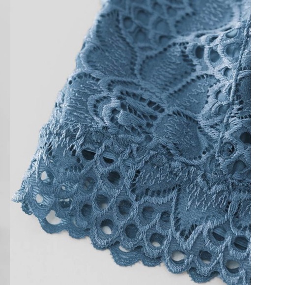 Lace Detail Adjustable Premium Bralette - Picture 4 of 5